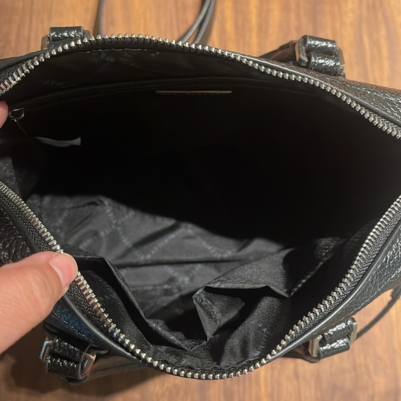 Steven Madden Small Crossover with Wallet - Picture 5 of 8